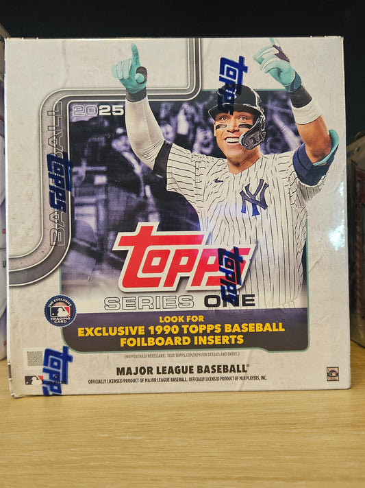 2025 TOPPS Series1 MLB Baseball Card MEGA BOX Brand New Factory Sealed - 20 Packs!